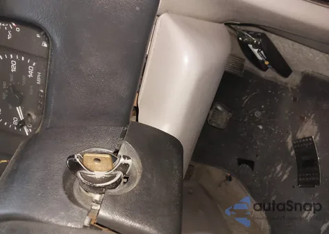 1990 Ford Mustang Gt/Cobra Gt from USA, damaged, VIN 1FACP42EXLF170902